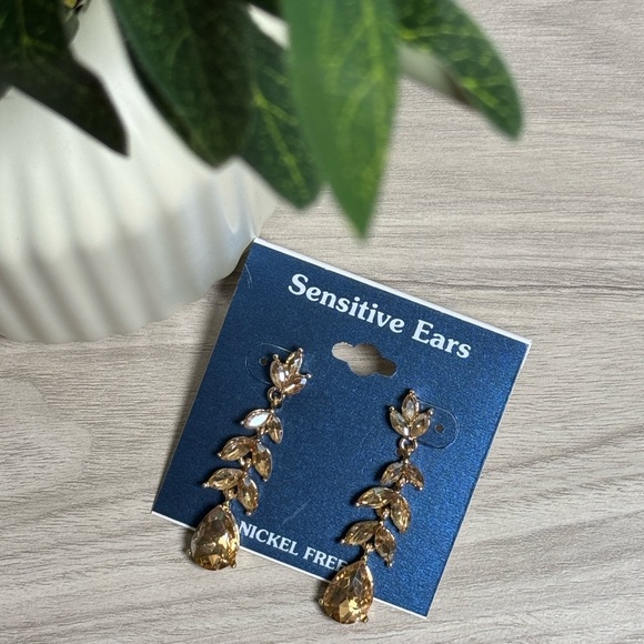 Champagne Crystal Drop Earrings - Picture 4 of 6